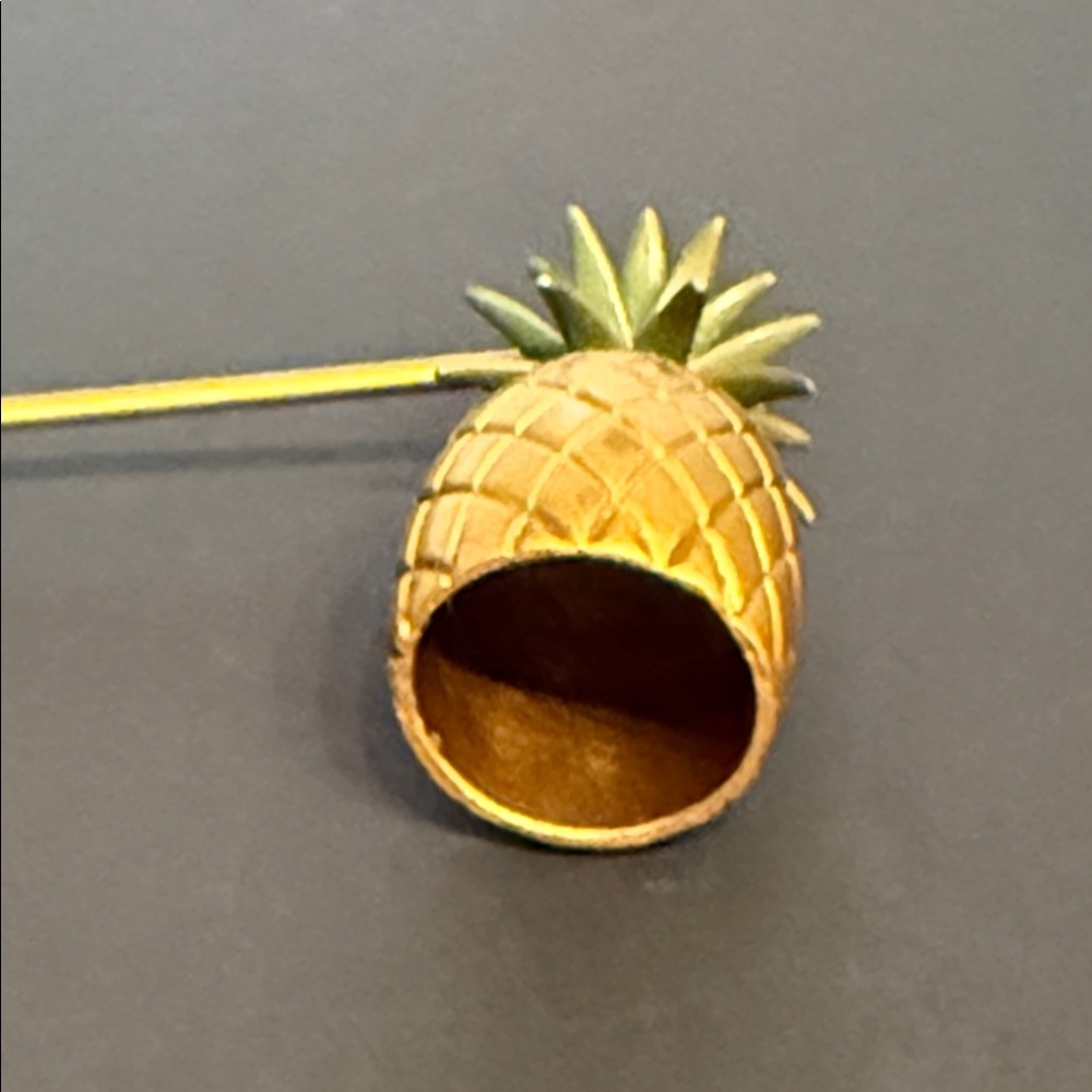 Vintage PartyLite Island Escape Metal Pineapple Candle Snuffer - Picture 3 of 7